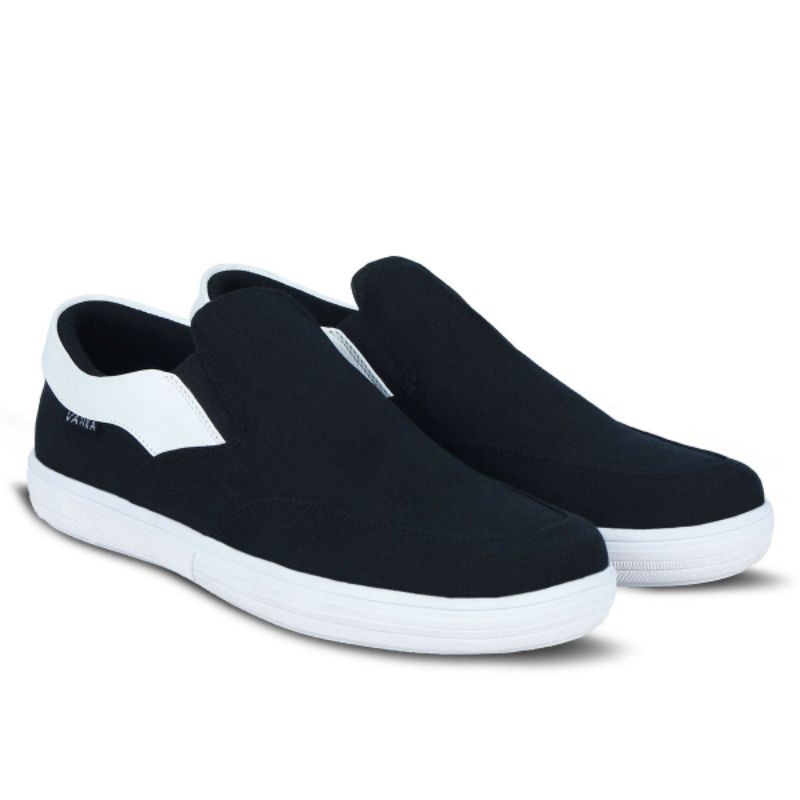 Sepatu Pria Terbaru V 580 Brand Varka Sepatu Slip On Pria Warna Hitam.