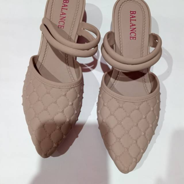 sepatu sandal balance