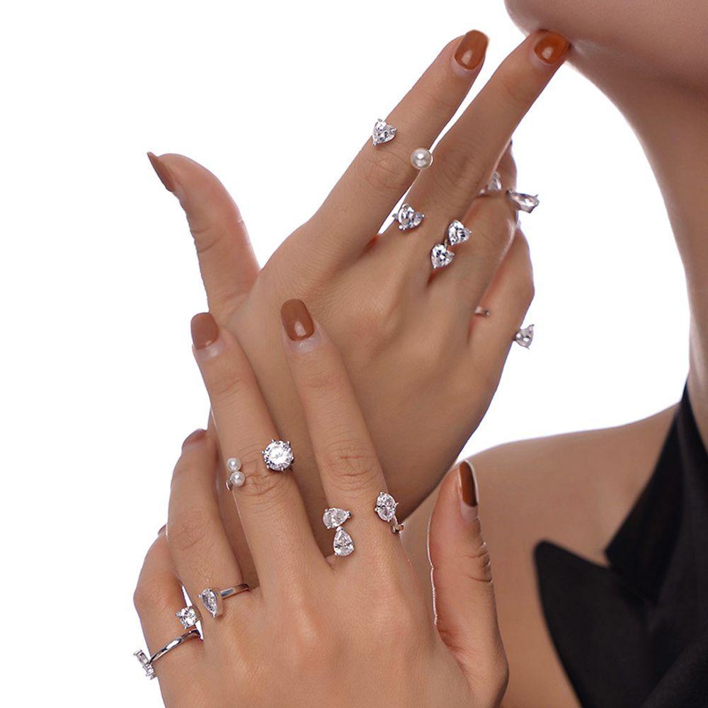 Mxbeauty Cincin Wanita Punk Elegan Kupu-Kupu Prsonality Fashion Berlian Imitasi Fashion Perhiasan