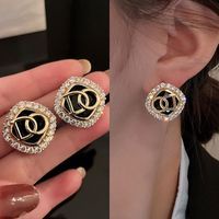 Anting Stud Hias Mutiara Hitam Gaya Vintage Korea Untuk Wanita