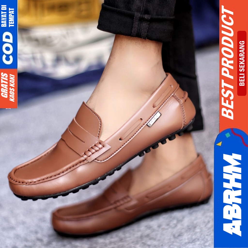 Sepatu Slip on Pria Santai Casual Formal Kulit Syntetic Kerja Kantor Kuliah Kondangan Hitam Keren Terbaru