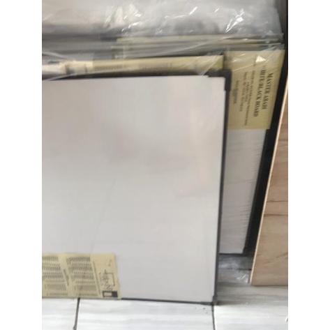 

➢ Papan tulis putih / white board 40cm X 60cm ☜