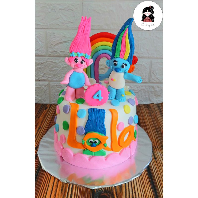 

Kue Ulang Tahun Karakter Trolls (fondant 15cm)