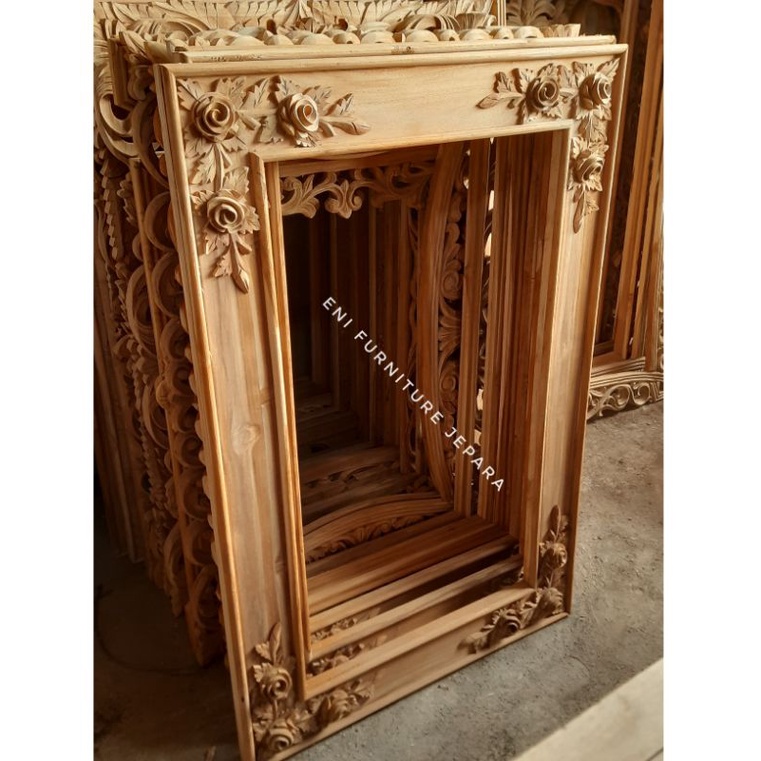 Figura Cermin Ukir Jati - Cermin Jati - Cermin Dinding