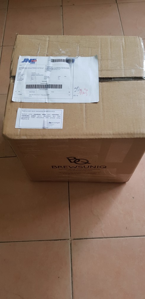 Brewsuniq - Origin Black Dinner Plate 9 / Piring Makan Keramik Jepang