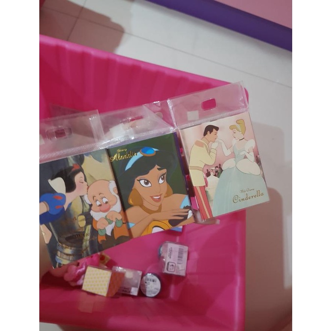 

Office & Stationery | Document Organizer | Post It + Pembatas Buku + Sticker Disney Princess Handcarry Jepang | Best Seller