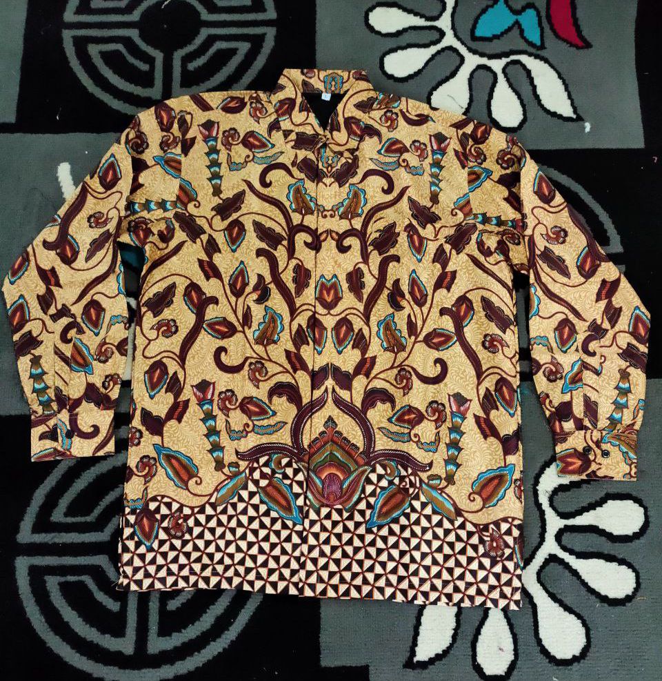 Kemeja Batik Pria Semi Sutra Emboz Exclusive Puring Istimewa Bahu Pakai Busa