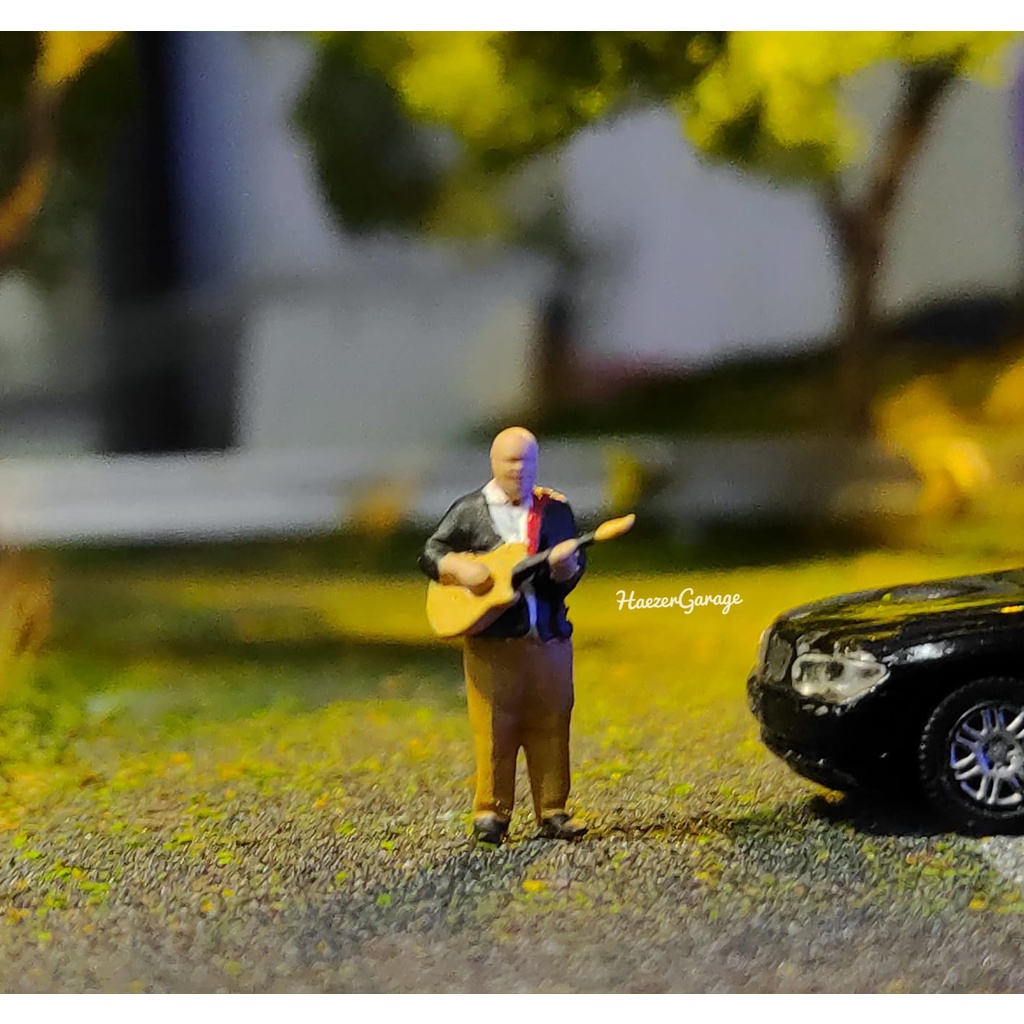 Miniatur Mini Figure 1/87 Bapak Gitaris Homies Diorama Diecast - K3D