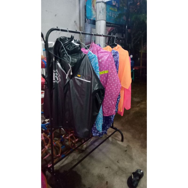 JAS HUJAN ELMONDO CERIA