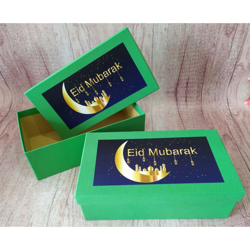 

BOX SEGIEMPAT 13x24x8cm DENGAN STICKER/ Kotak Kado/ Kotak Hampers