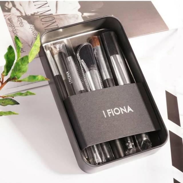 Fourfashion IFIONA make up brush