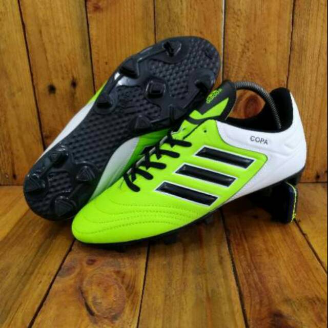 sepatu bola adidas copa putih hijau