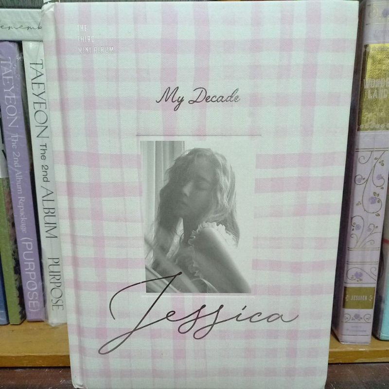 JESSICA JUNG - MY DECADE [UNSEALED+PHOTOCARD+POSTER]
