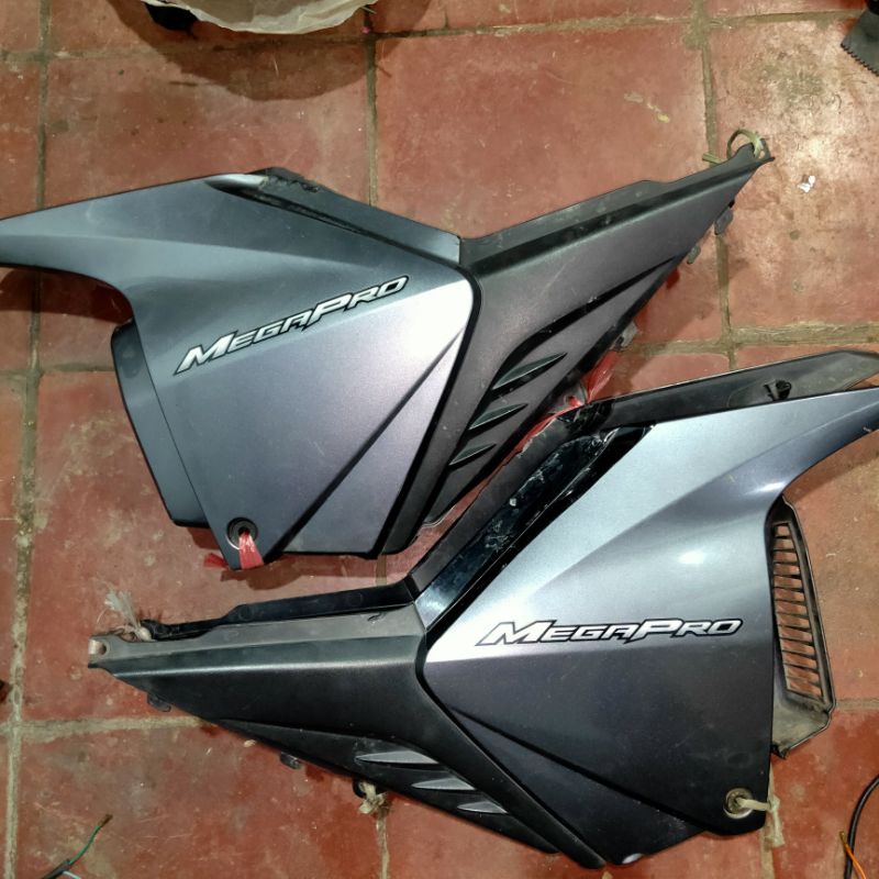Cover aki megapro mono satu set kanan kiri 2010 -2013 original copotan