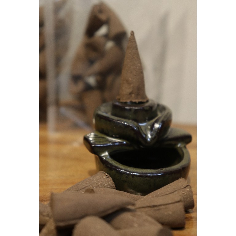 GAHARU KERUCUT ASLI PREMIUM QUALITY SUNNAH / BUKHUR / DUPA ARAB / AGARWOOD / OUD / HIO