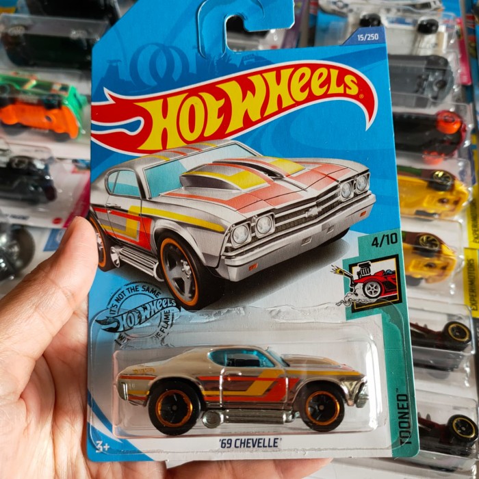 Hot Wheels Hotwheels 69 Chevelle Silver Diecast