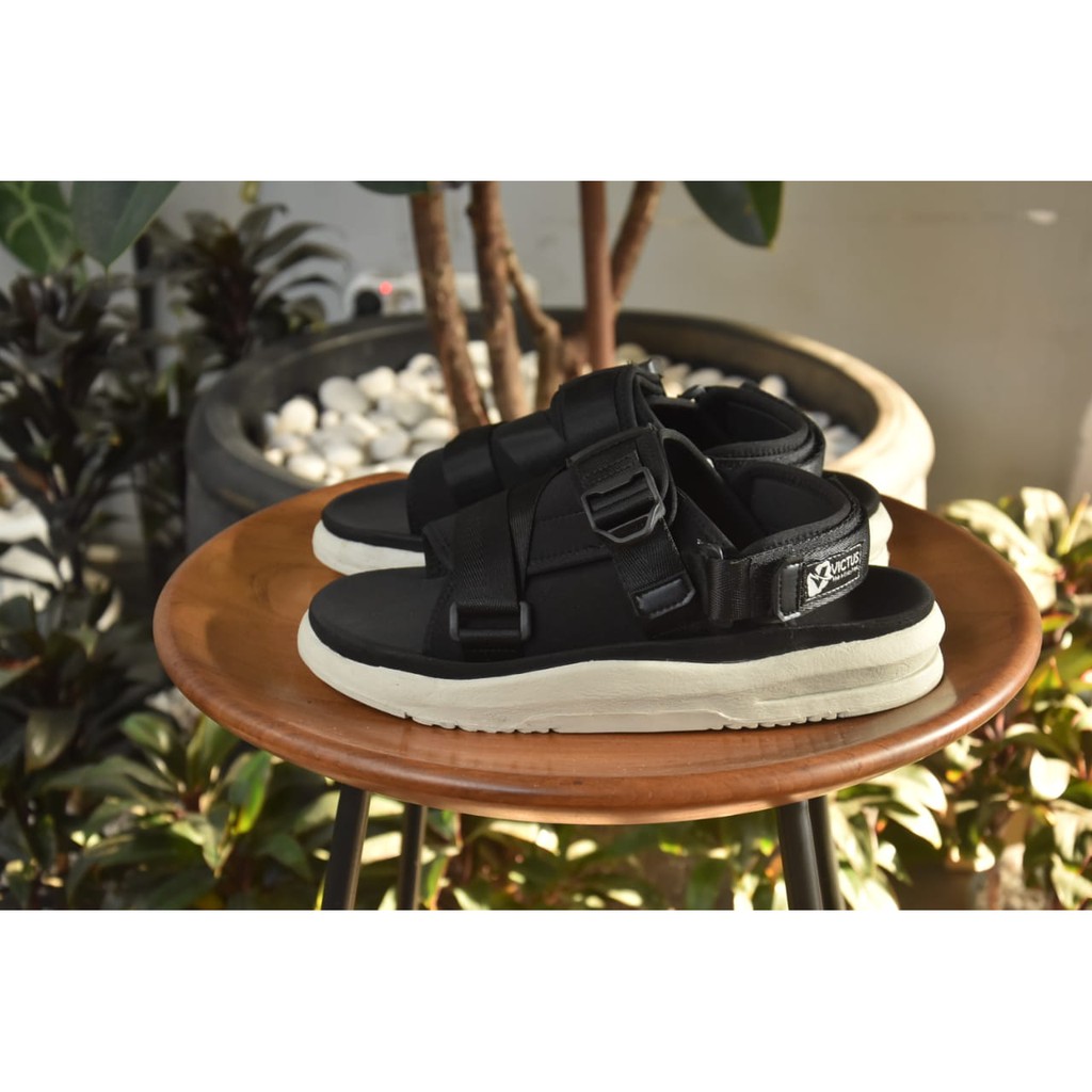 SANDAL KASUAL PRIA VOLKERFOOTWEAR X VICTUS MOCK UP IVORYBLACK