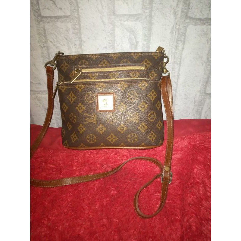 Tas Preloved Sling Bag Eagle Ala LV