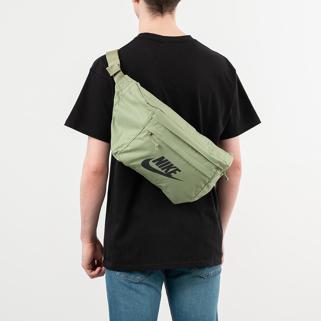 nike tech pack bag