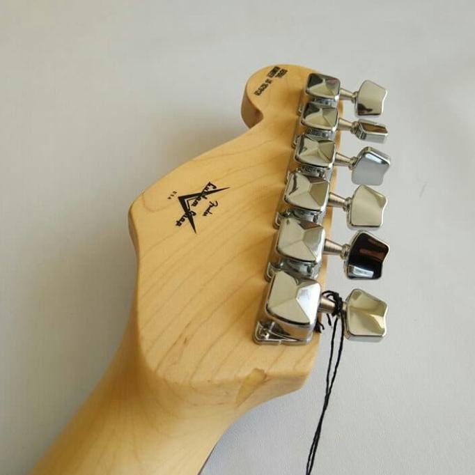 Gitar Listrik Fender Stratocaster Natural Atau Wood Color Murah