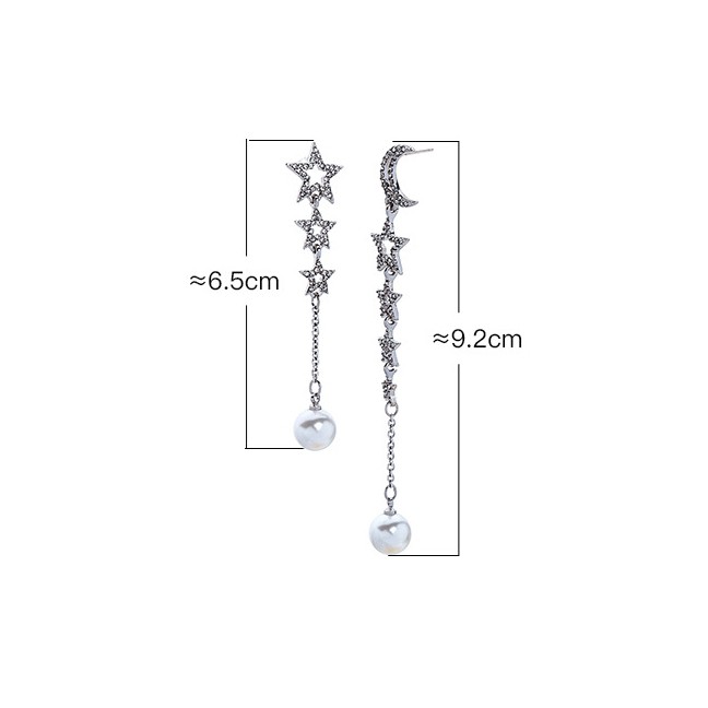 LRC Anting Tusuk Fashion Star-moon Asymmetry S925 Sterling Silver Star And Moon Asymmetrical Earring