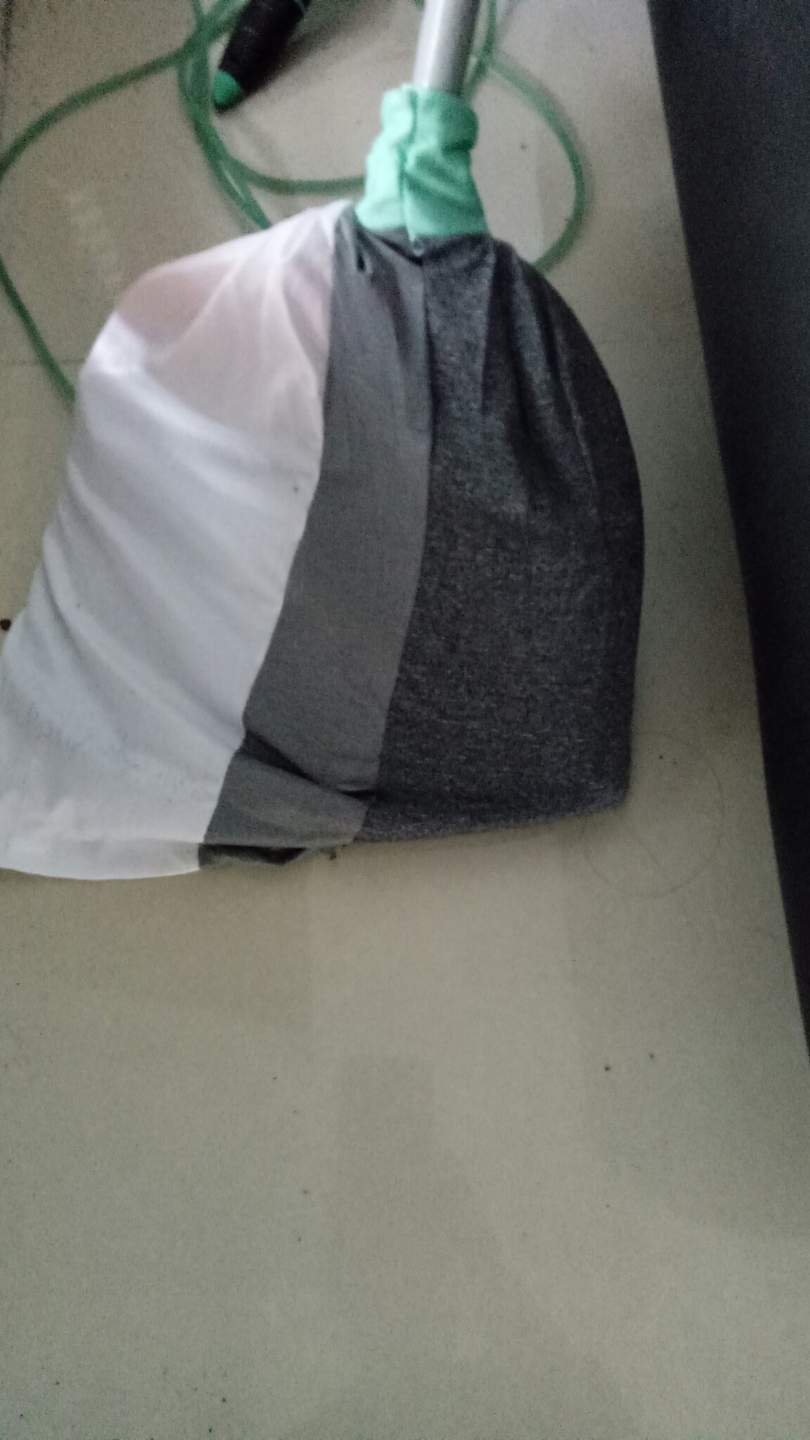 Sarung Sapu Dari Kain Perca