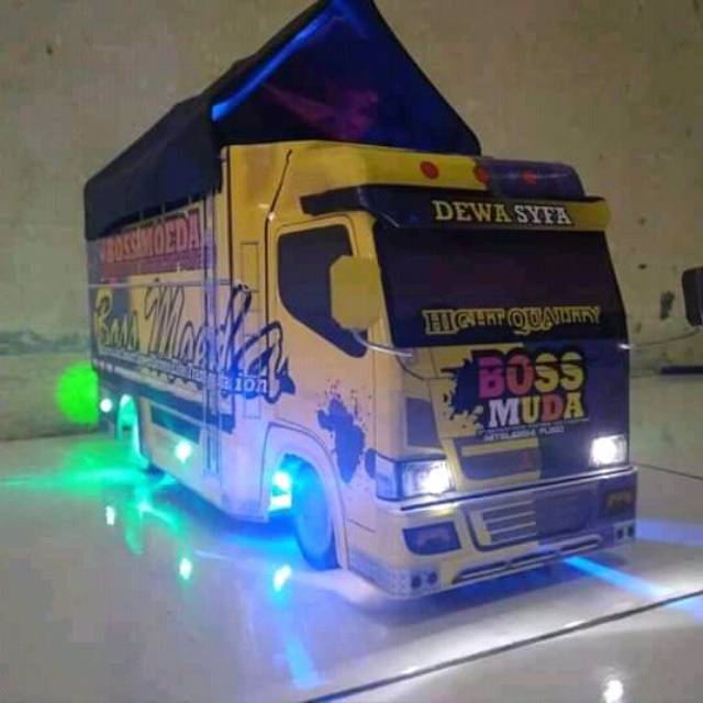  Miniatur  truk  oleng  Shopee Indonesia