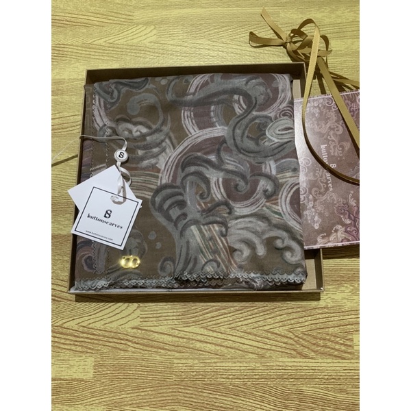 PREWASH ONLY LIKE NEW THE WAVE SERIES BUTTONSCARVES  X ALLYSSAHAWADI WARNA TAN COMFY SET BENANG JARU