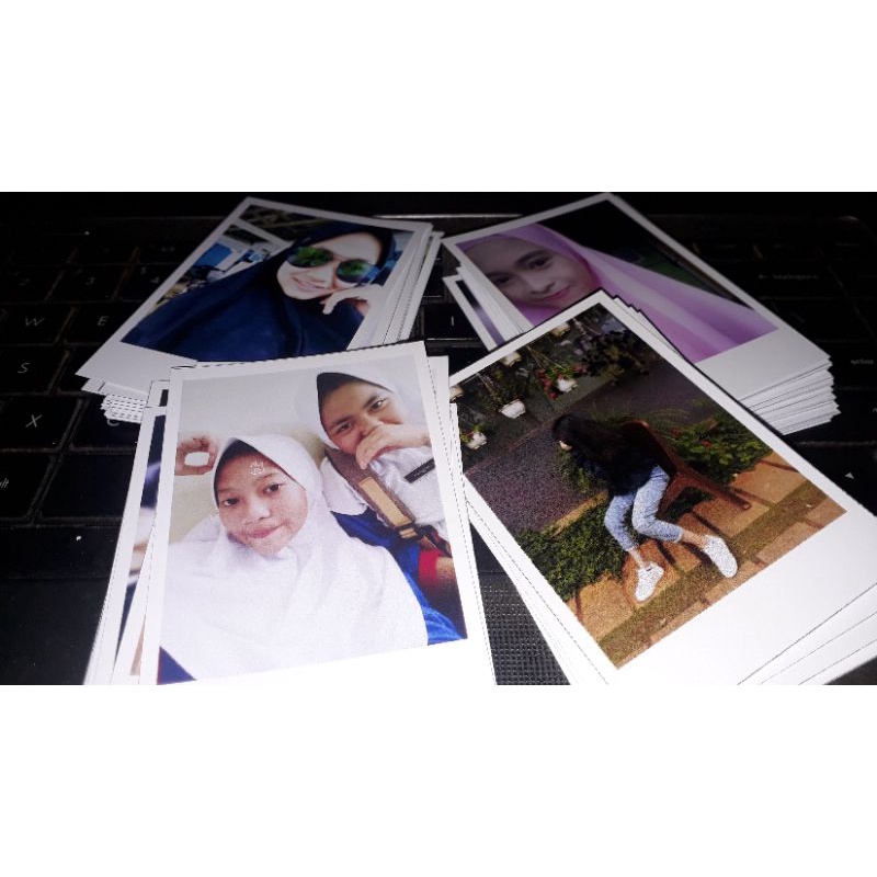 

Cetak Polaroid 1paket 25 foto