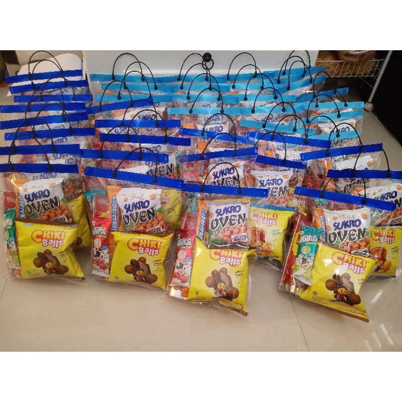 

Snackbag Murah / Bingkisan Lebaran / Souvenir Ulang Tahun