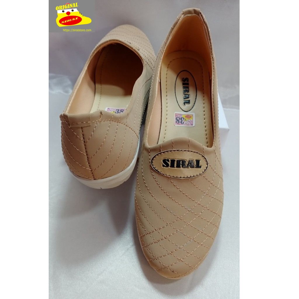 Sepatu Slip On Wanita Motif Jahit Merek Siral Warna Krem S11R02B1 / Sepatu Wanita / Sepatu Slip