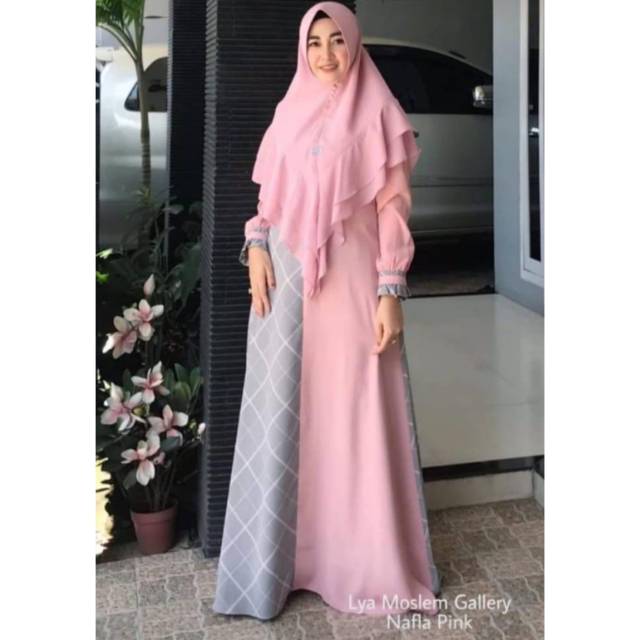 Nafla set by Lya Moslem Gallery Pink M