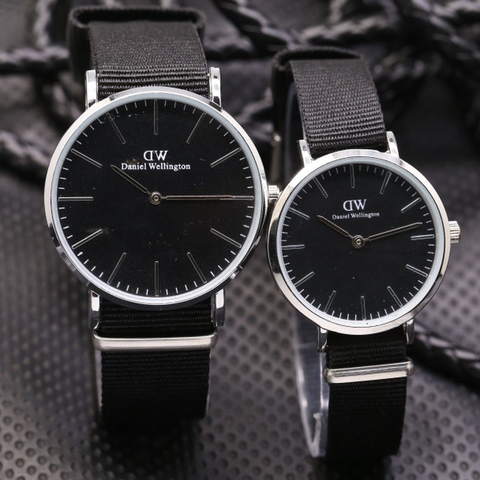 Jam Tangan Pria / Wanita Dw Couple Kanvas Hitam Silver