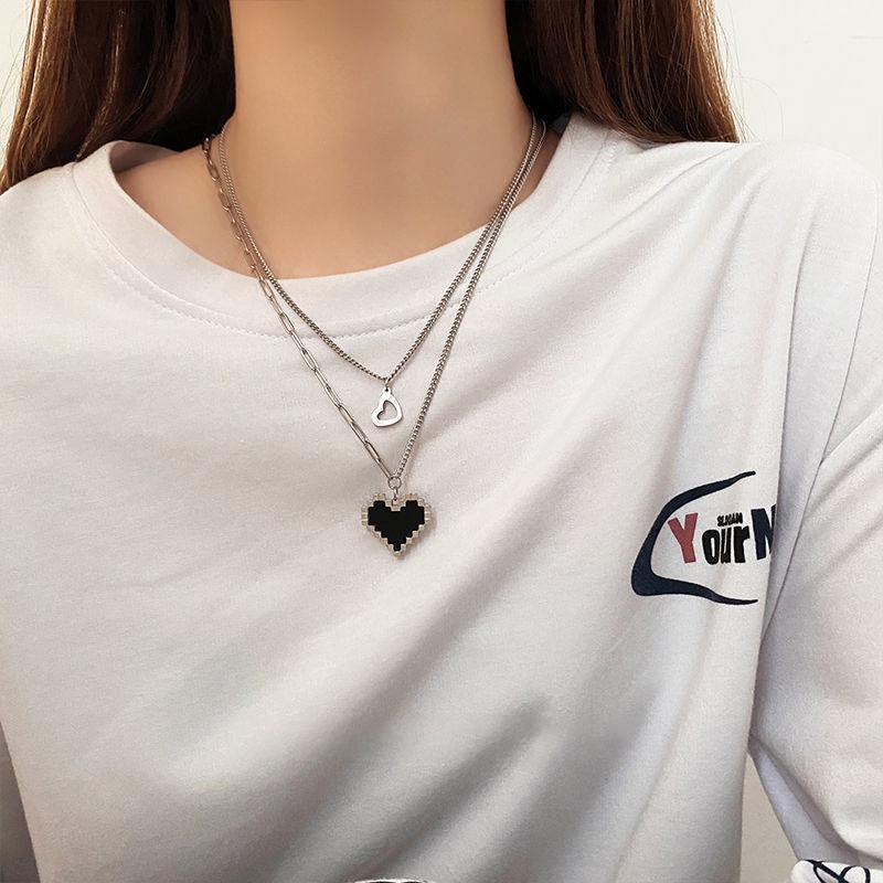 Kalung Rantai Klavikula Lapisan Ganda Desain Mosaik Hati Warna Hitam Gaya Hip Hop Untuk Wanita