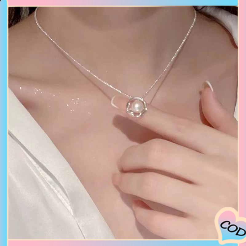 COD❤️Tren Mewah Wanita Ringan Mawar Berongga Kalung Liontin Mutiara Imitasi-A.one
