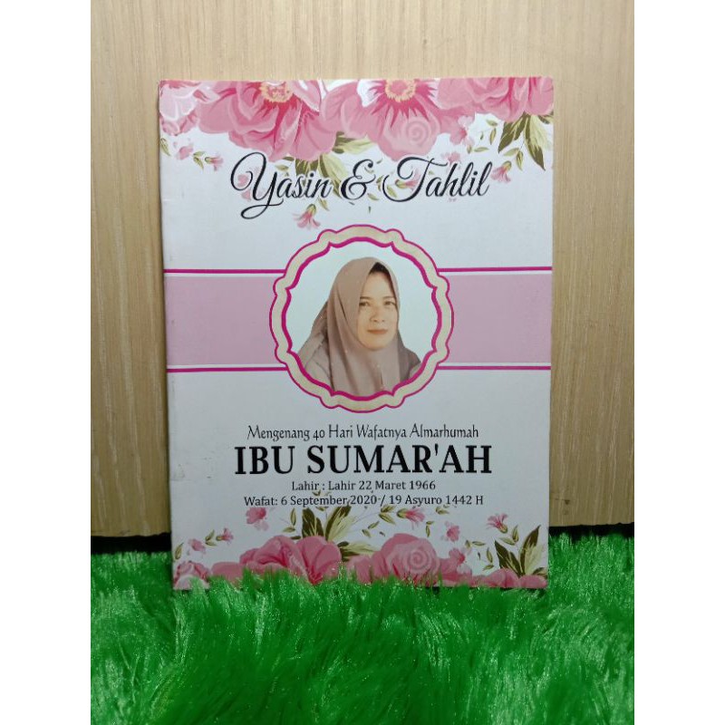 Yasin / Buku Yasin dan Tahlil / Foto Almarhum di cover yasin