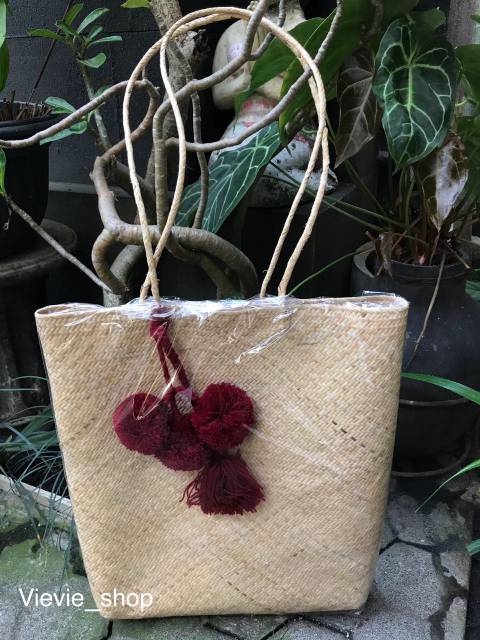 TAS TOTEBAG WANITA ROTAN (FREE POMPOM)