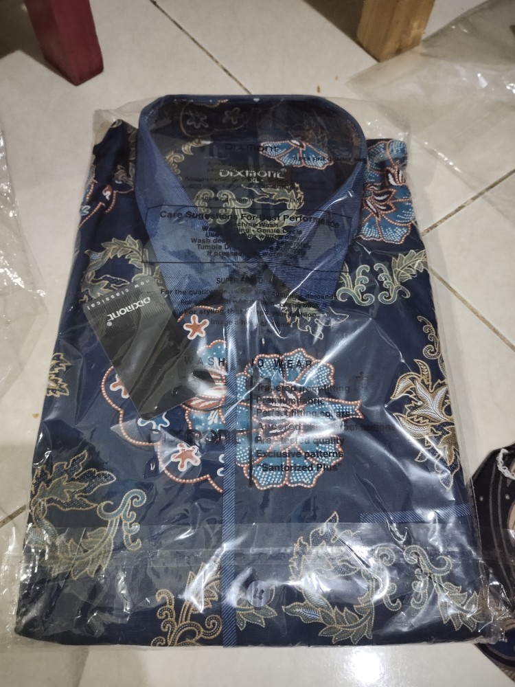 Kemeja Batik Pria Lengan Pendek Bs66 Katun Motif Modern Dixmont Semi Slim Fit Premium