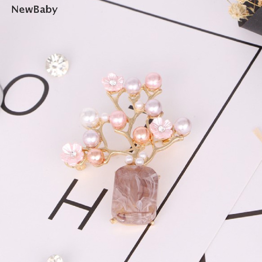 Newbaby 1pc Bros Pin Metal Bunga Plum Pink Hias Mutiara Untuk Aksesoris Kerah Pakaian Wanita