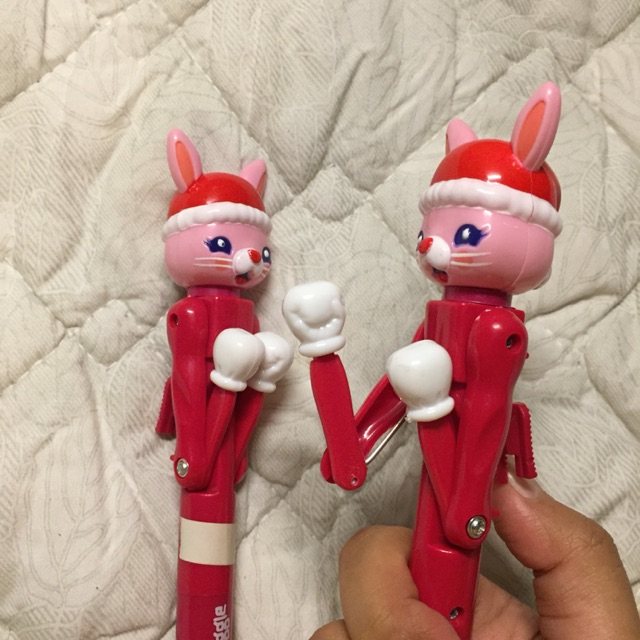 

Smiggle pen bunny boxing xmas