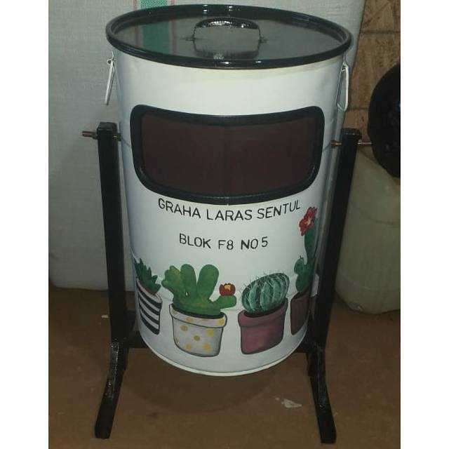 Jual Tong Sampah Besi Lubang Dan Tiang 60 Ltr Tempat Sampah Cantik Tong Sampah Karakter 1540