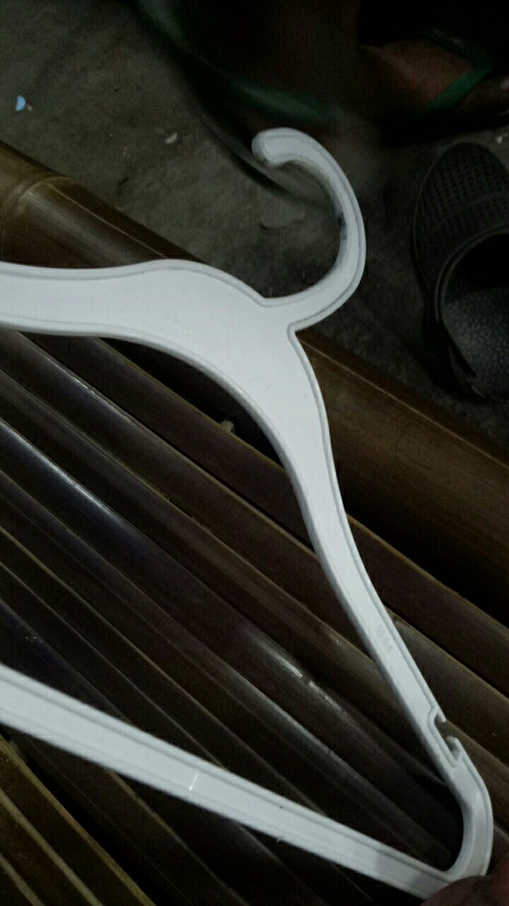 Gantungan Baju / Hanger Remaja 14 In (12 Pcs)