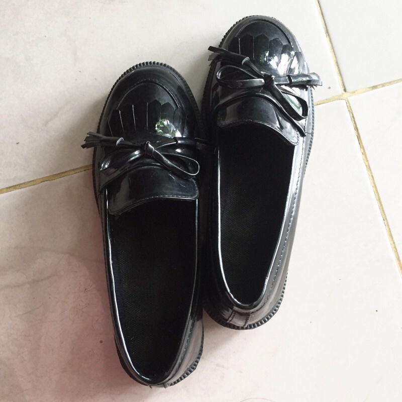 PRELOVED SEPATU MEDAN