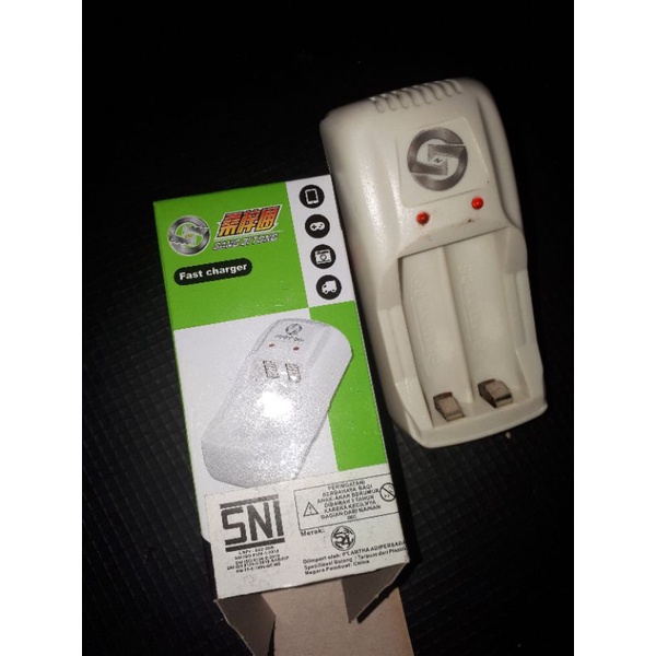 charger batre AA tamiya 2 slot fast