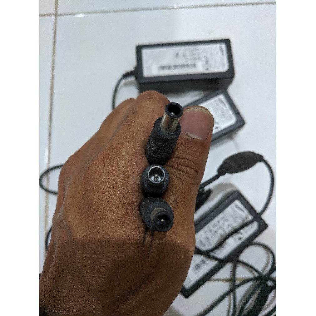 ADAPTOR MONITOR UNTUK LED SAMSUNG / LG 14.0V 1.786A COCOK UNTUK MONITOR LG DAN SAMSUNG