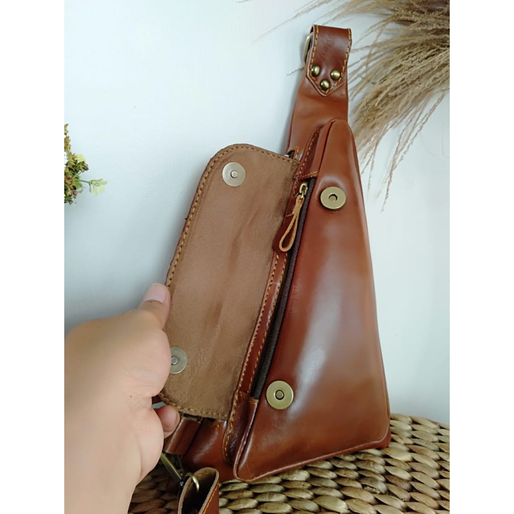 Waistbag Kulit Pria Asli Garut Papirut Model Sling Bag Warna Coklat