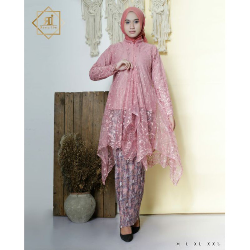 Kebaya modern