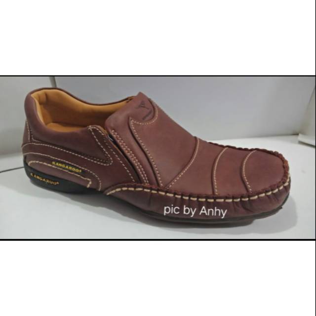 Sepatu Pria Kangaroo