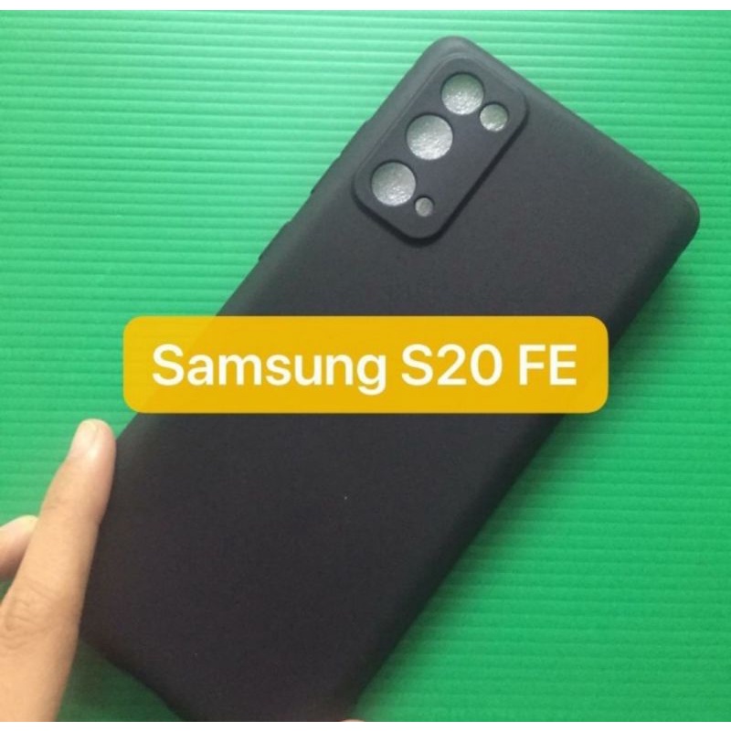 Samsung S20 FE Soft Case Silicone Hitam