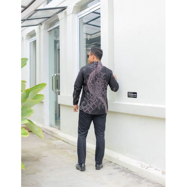 Kemeja Batik Hitam Lengan Panjang Kemeja Batik slim fit Pria Hem Atasan Kemeja Baju Batik Pria Cowok Laki Laki slimfit Full Lapis Furing Kemeja Batik Pria Lengan Panjang Casual Modern